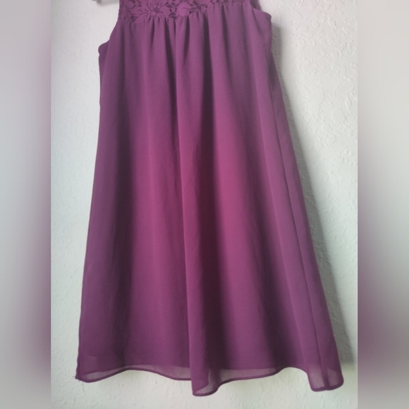 A. BYER Burgundy Lace Mini Dress size M - Picture 7 of 10